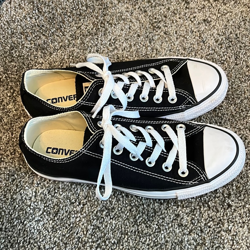 Like new Converse size 7.5 women